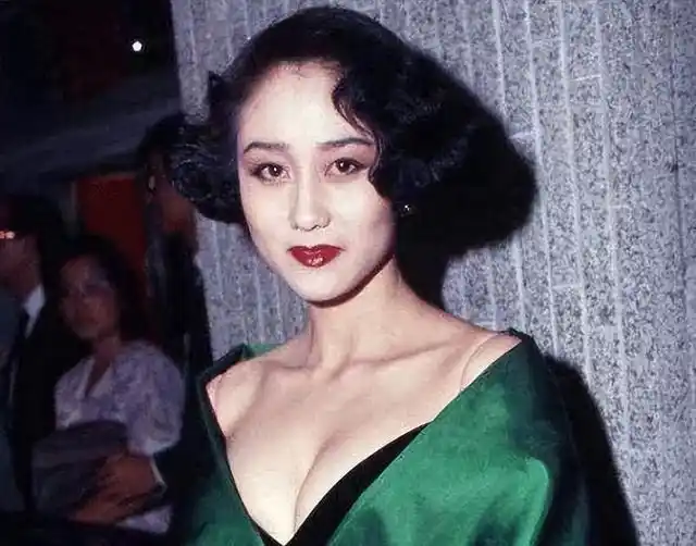 情感爱情故事利智生活在线观看_利智的情感生活与爱情故事_利智的恋爱生活