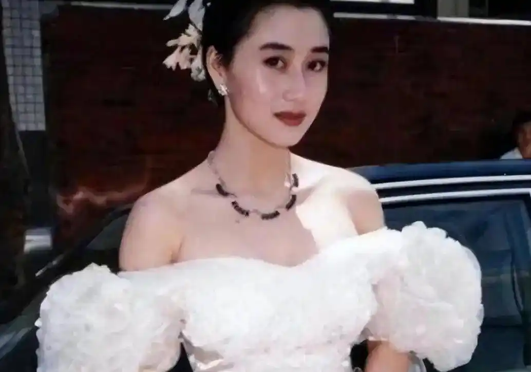 利智的恋爱生活_利智的情感生活与爱情故事_利智的感情生活