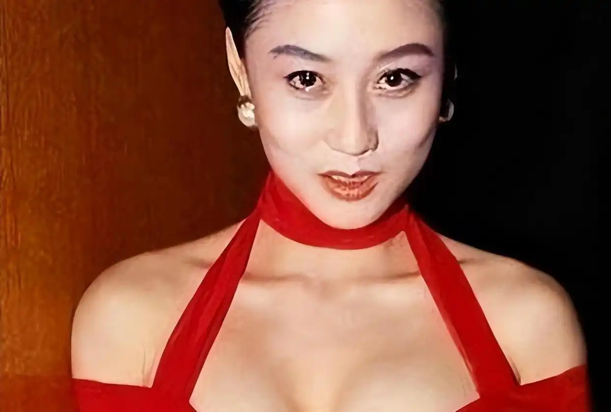 利智的情感生活与爱情故事_利智的恋爱生活_利智的感情生活