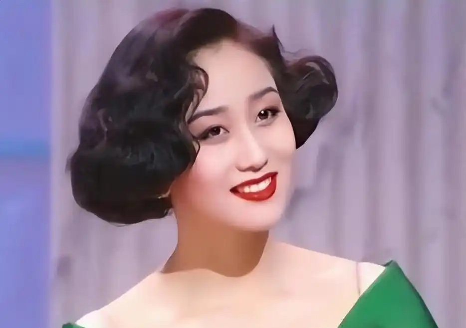 利智的情感生活与爱情故事_利智的恋爱生活_情感爱情故事利智生活在线观看